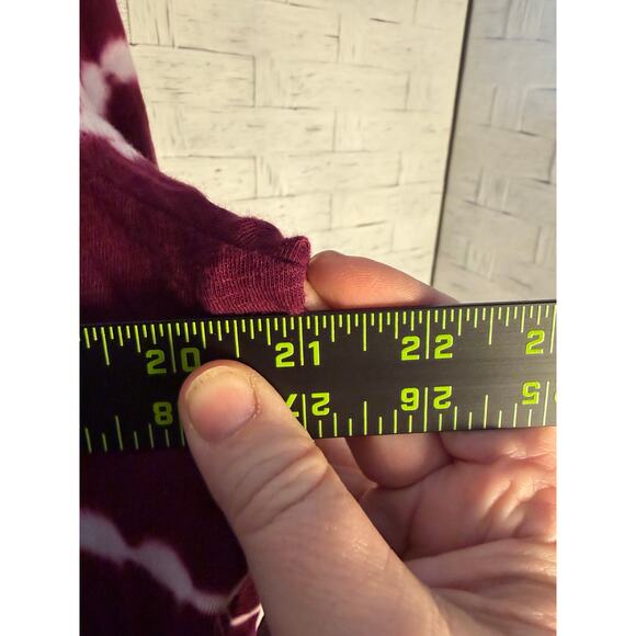 Torrid women’s V-neck long sleeve T-shirt tie-dye burgundy casual plus size ￼ - Picture 7 of 8